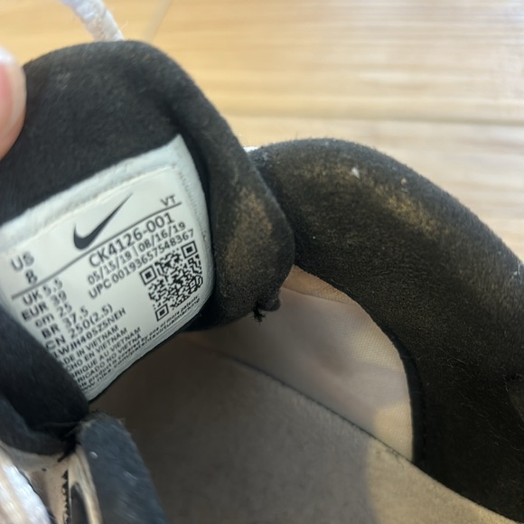 Nike Air Max 270 React - Picture 7 of 7